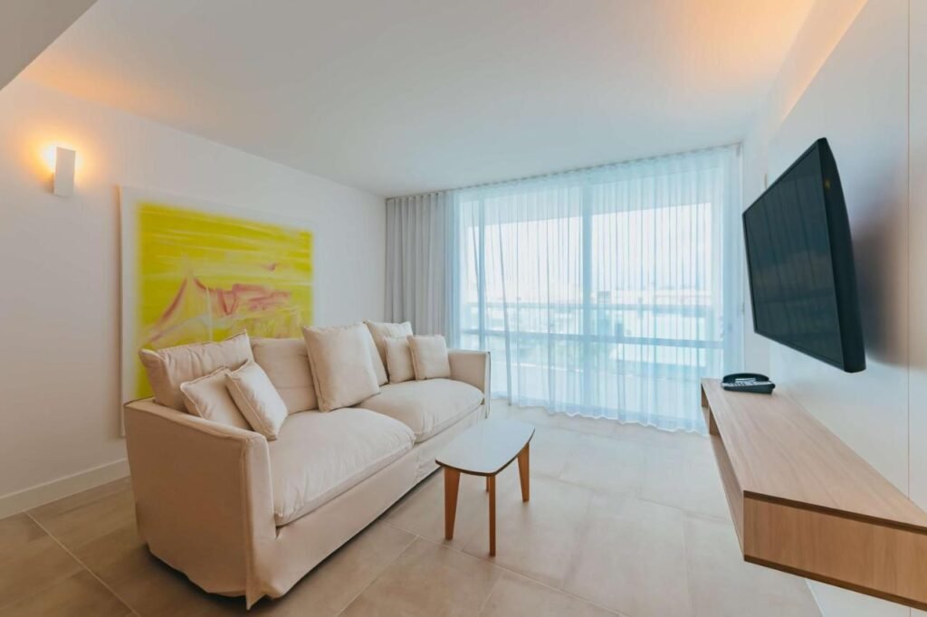 297740286.jpeg