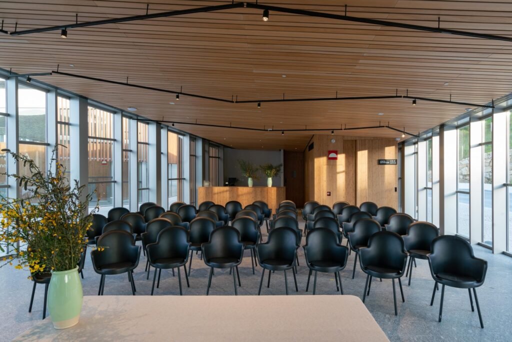Parador-Costa-da-Morte-109-Sala-Convenciones-scaled.jpg