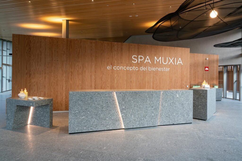 Parador-Costa-da-Morte-65-Spa-Recepcion-scaled.jpg