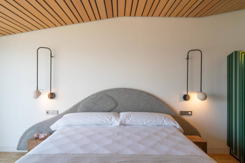 Parador-Costa-da-Morte-80-Habitacion-Estandar-Matrimonio-Detalle-scaled.jpg