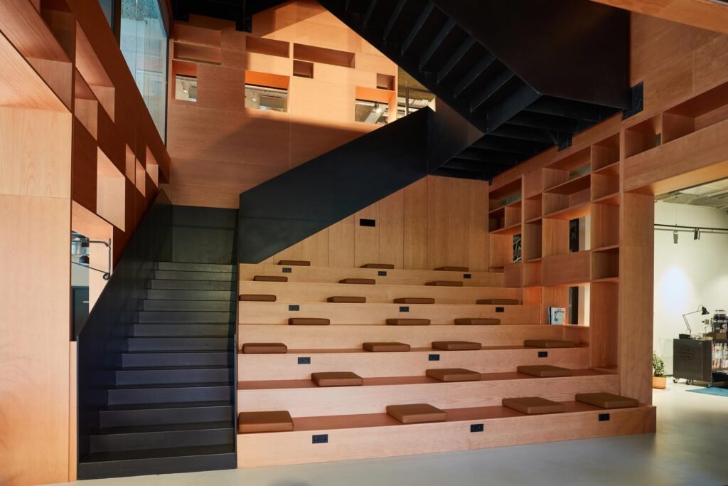 TheSocialHub_Barcelona_CoWorking_Stairs.jpg