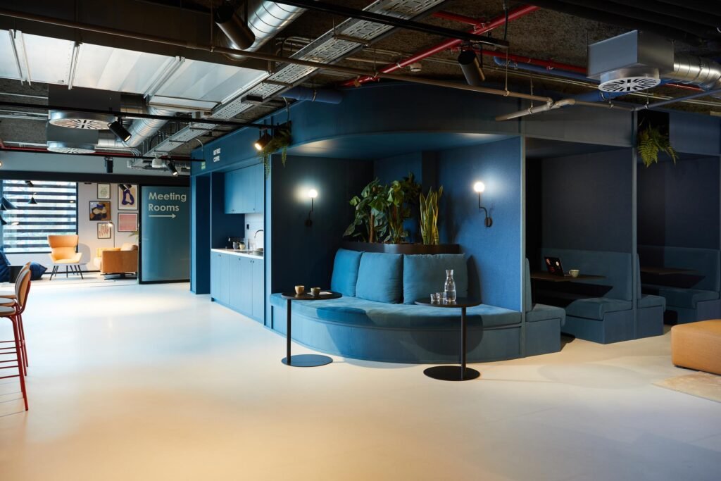TheSocialHub_Barcelona_CommunitySpaces_Lounge_1.jpg