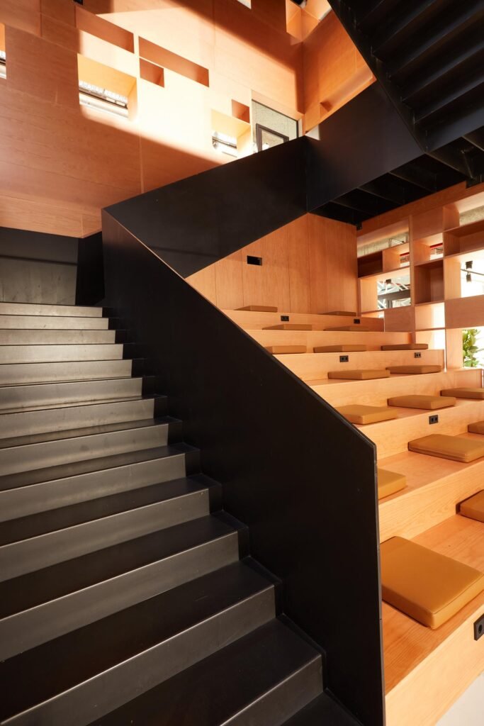 TheSocialHub_Barcelona_Details_Stairs_2.jpg