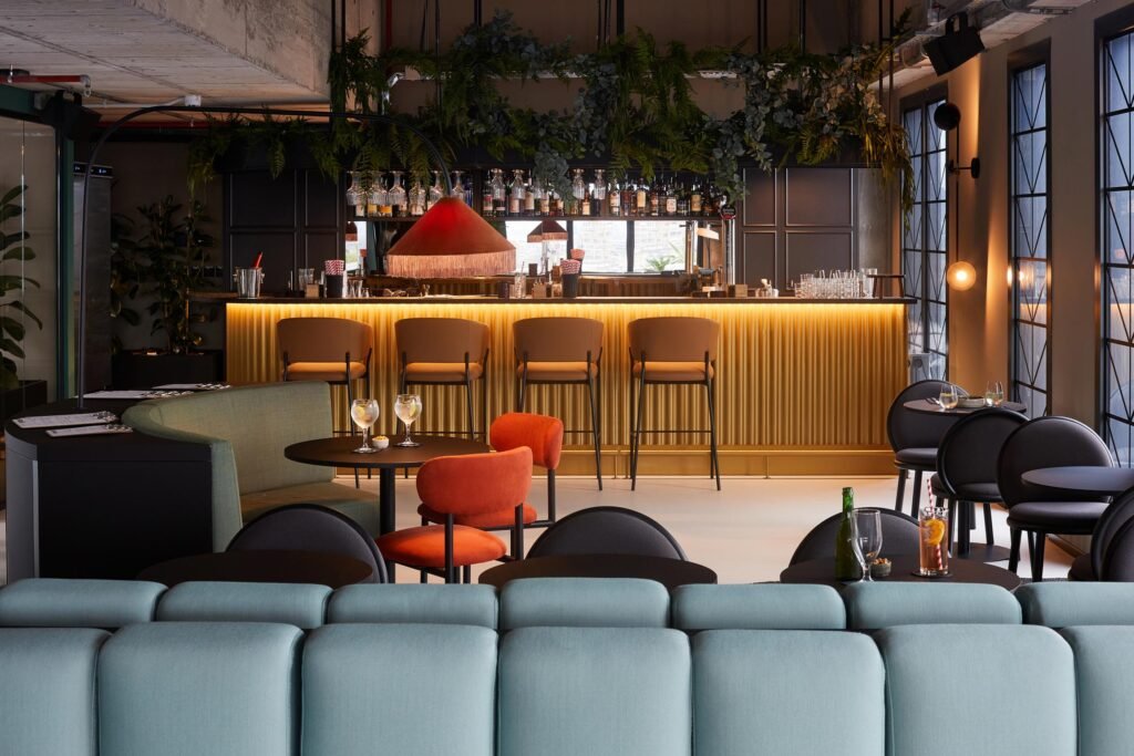 TheSocialHub_Barcelona_RooftopBar_Bar.jpg